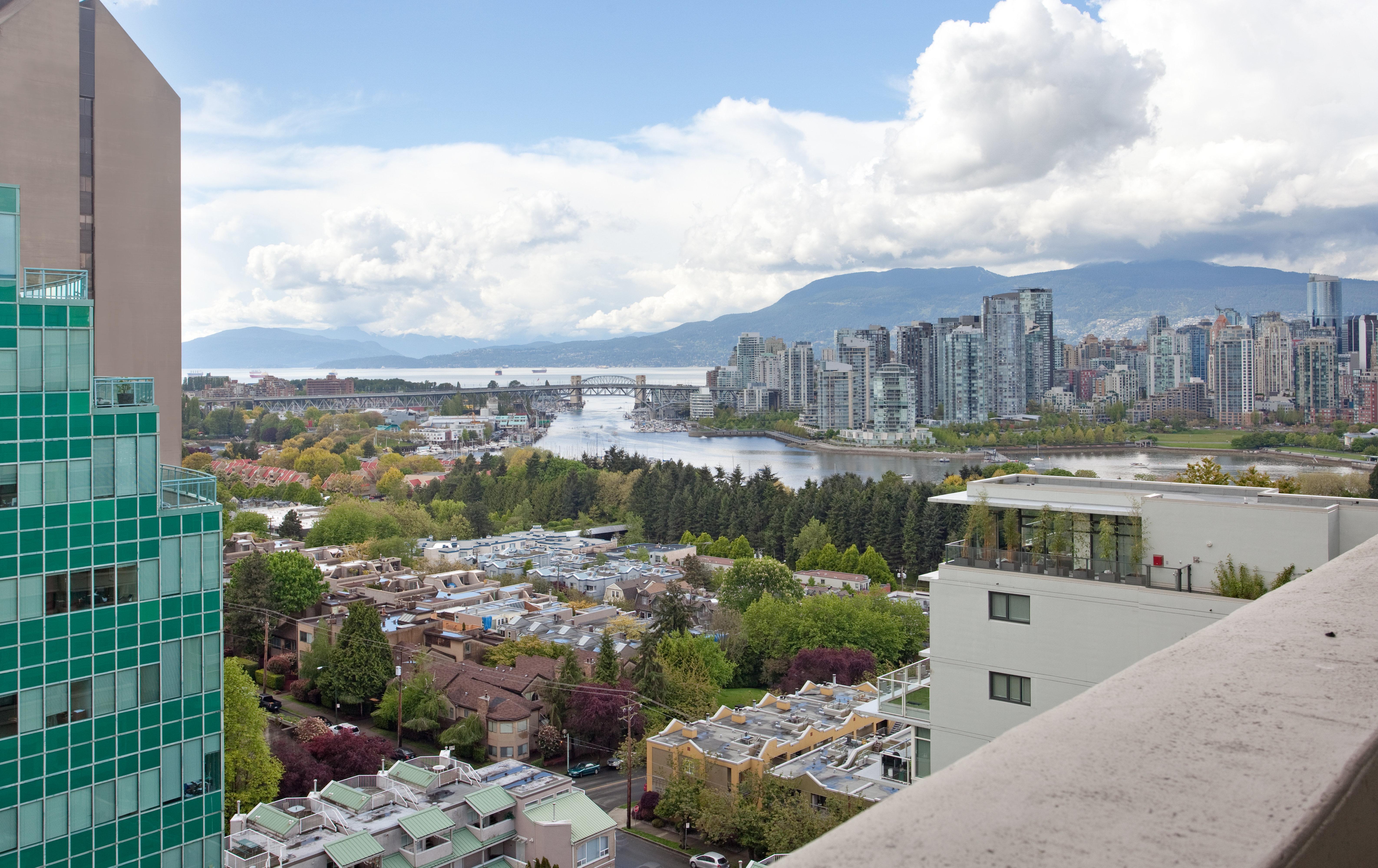 Holiday Inn Vancouver-Centre Broadway By Ihg Dış mekan fotoğraf
