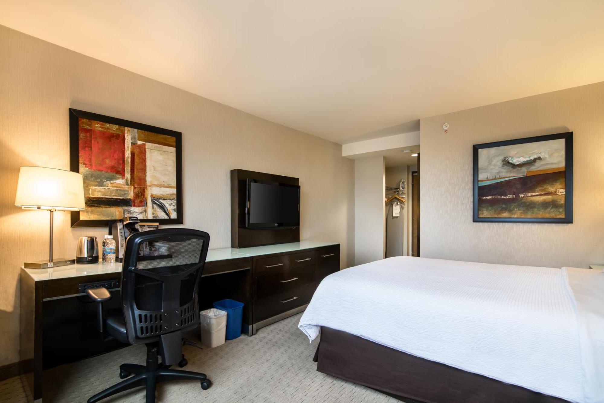 Holiday Inn Vancouver-Centre Broadway By Ihg Dış mekan fotoğraf