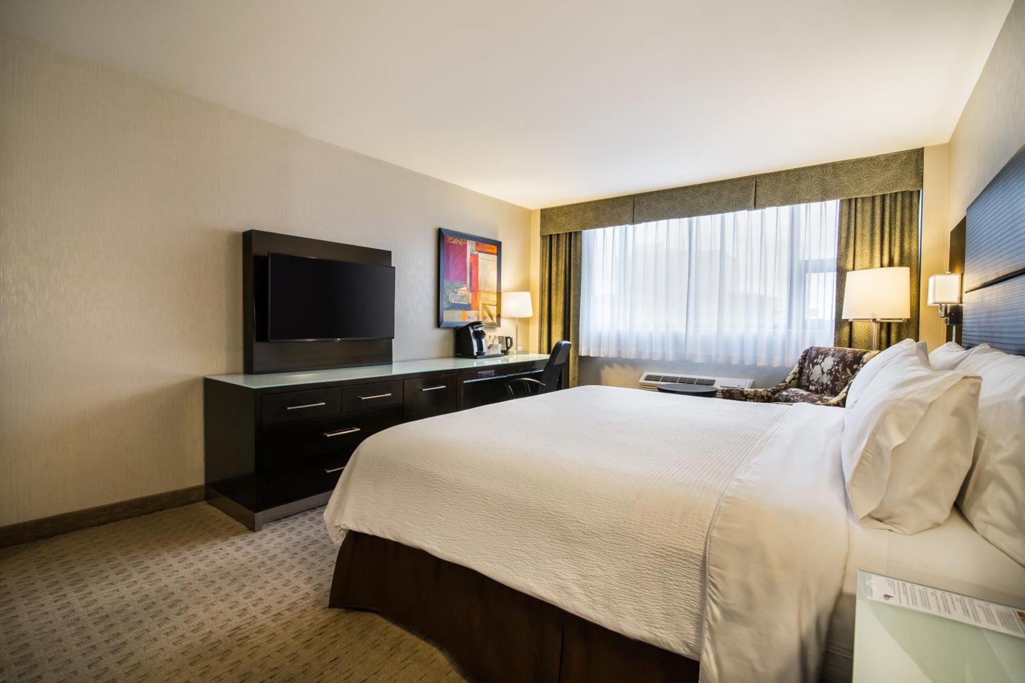 Holiday Inn Vancouver-Centre Broadway By Ihg Dış mekan fotoğraf