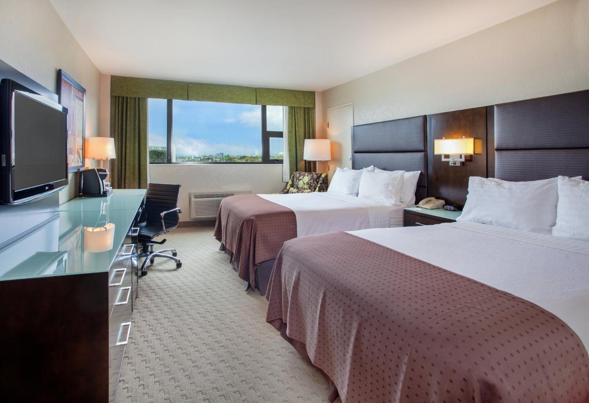 Holiday Inn Vancouver-Centre Broadway By Ihg Dış mekan fotoğraf