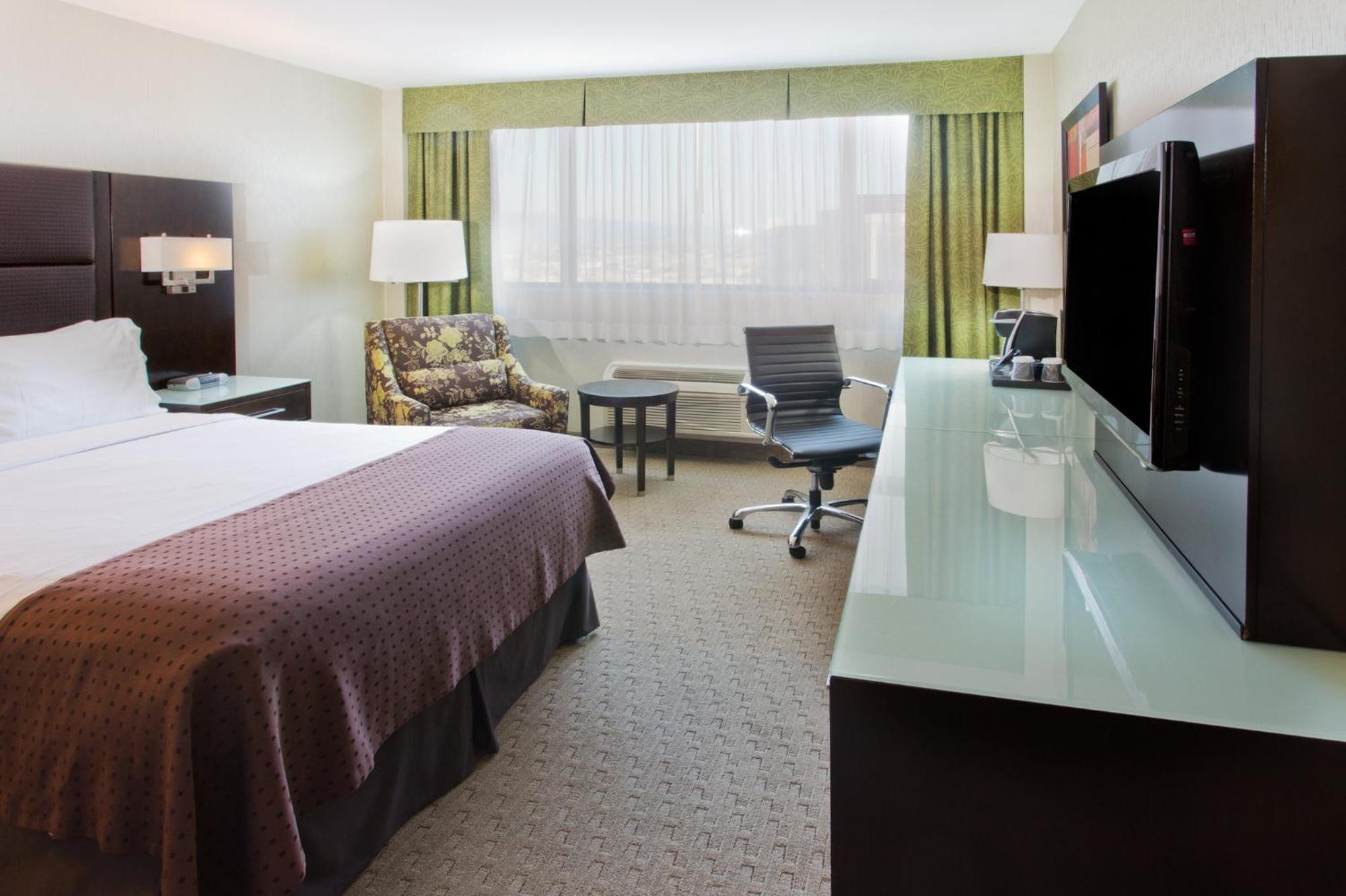 Holiday Inn Vancouver-Centre Broadway By Ihg Dış mekan fotoğraf